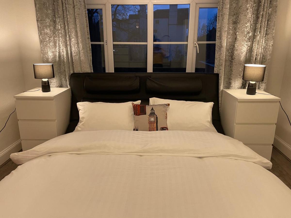 Bright And Spacious 2 Bedroom Apartment 萨顿 外观 照片